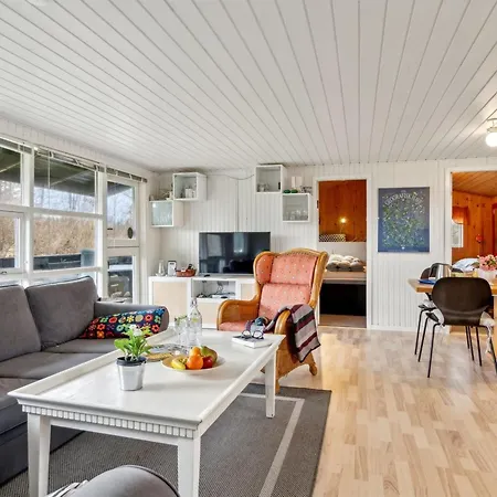 Karelia - 800m From The Sea By Interhome Feriehus *