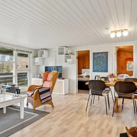 Karelia - 800m From The Sea By Interhome * Hals